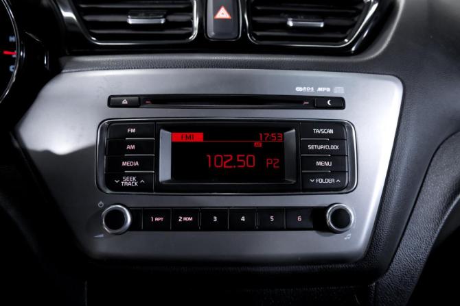 Kia Rio III Рестайлинг с пробегом 2016 года, цена 1 090 000 рублей, 112476 км, седан, Автокод Объявления