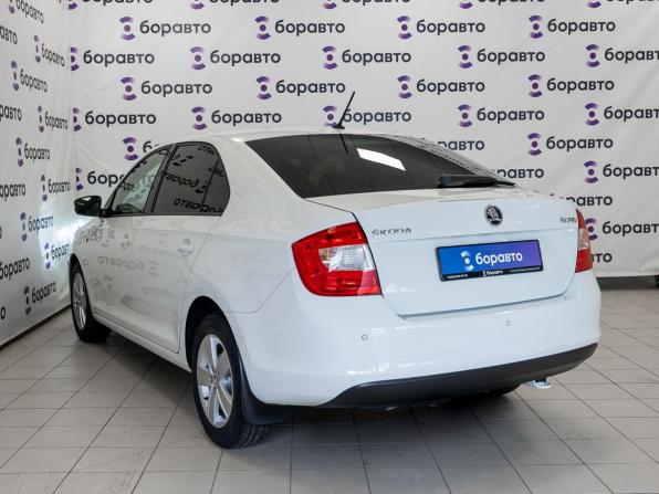 Skoda Rapid I с пробегом 2015 года, цена 1 170 000 рублей, 109618 км, лифтбек, Автокод Объявления