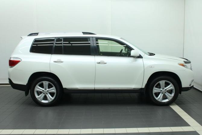 Toyota Highlander II (XU40) Рестайлинг с пробегом 2013 года, цена 2 185 000 рублей, 217011 км, внедорожник, Автокод Объявления