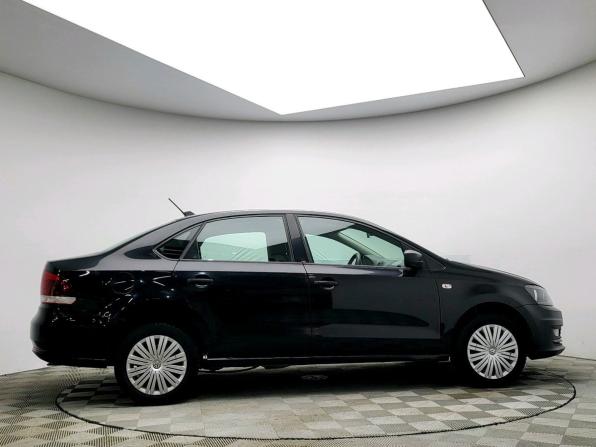Volkswagen Polo V Рестайлинг с пробегом 2019 года, цена 1 000 000 рублей, 92197 км, седан, Автокод Объявления