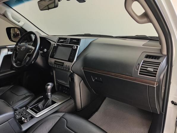 Toyota Land Cruiser Prado 150 Series Рестайлинг 2 с пробегом 2019 года, цена 5 255 000 рублей, 120799 км, внедорожник, Автокод Объявления