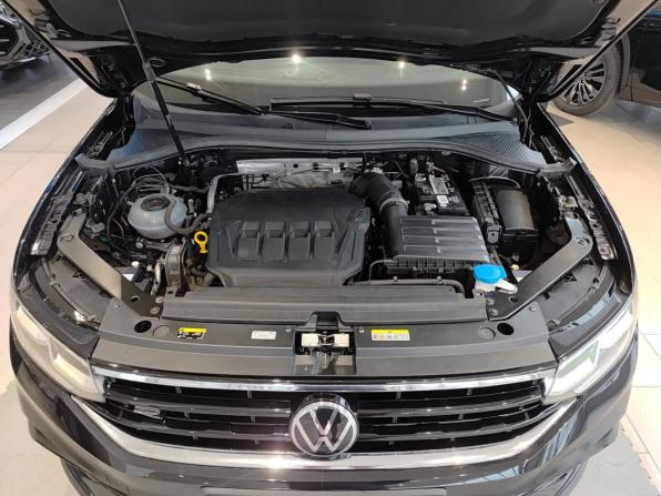Volkswagen Tiguan II Рестайлинг с пробегом 2021 года, цена 4 090 000 рублей, 94158 км, внедорожник, Автокод Объявления