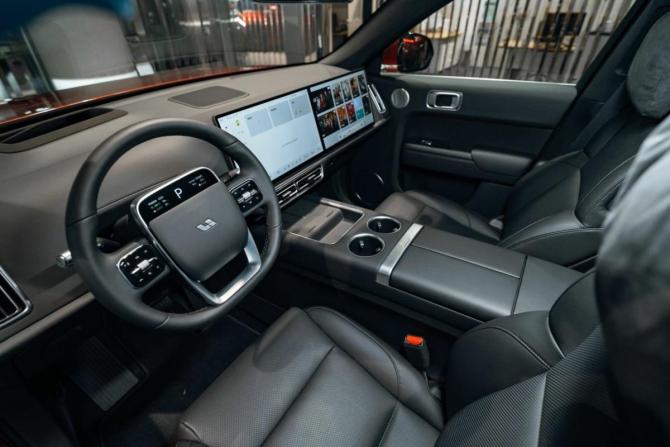 Новый Li Auto (Lixiang) L7 I Рестайлинг 2025 года, цена 10 950 585 рублей, внедорожник, Автокод Объявления