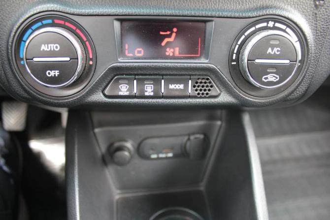 Kia Rio III с пробегом 2012 года, цена 690 000 рублей, 181000 км, седан, Автокод Объявления