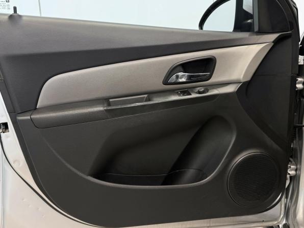 Chevrolet Cruze I с пробегом 2012 года, цена 730 000 рублей, 220000 км, хэтчбек, Автокод Объявления