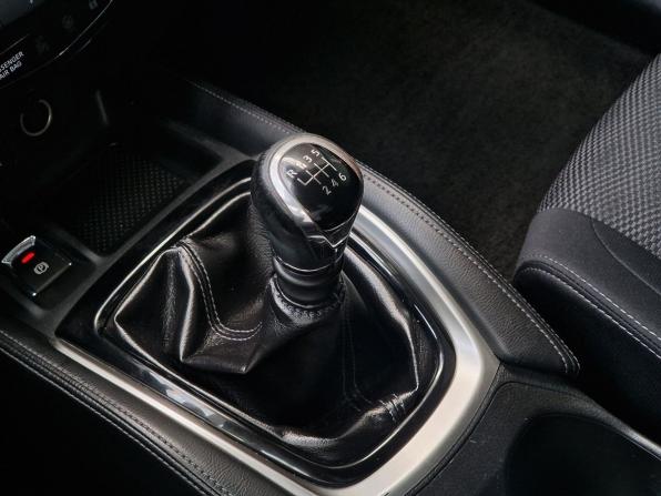 Nissan Qashqai II с пробегом 2015 года, цена 1 195 000 рублей, 131356 км, внедорожник, Автокод Объявления
