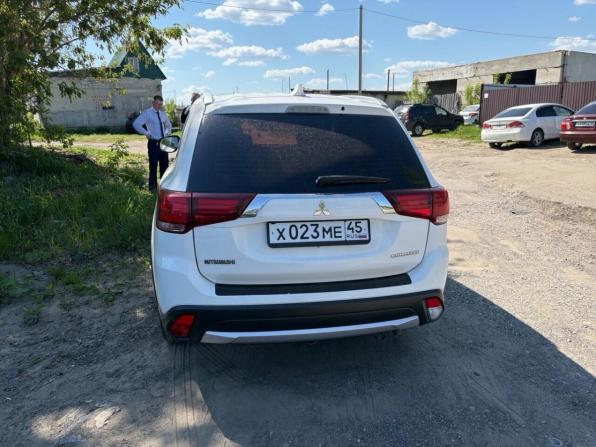 Mitsubishi Outlander III Рестайлинг 2 с пробегом 2018 года, цена 2 150 000 рублей, 143000 км, внедорожник, Автокод Объявления
