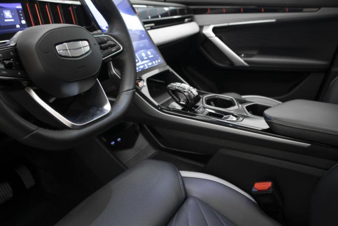 Geely Atlas II с пробегом 2024 года, цена 2 960 000 рублей, 38281 км, внедорожник, Автокод Объявления