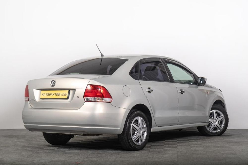 Volkswagen Polo V Рестайлинг Томск  - изображение 7