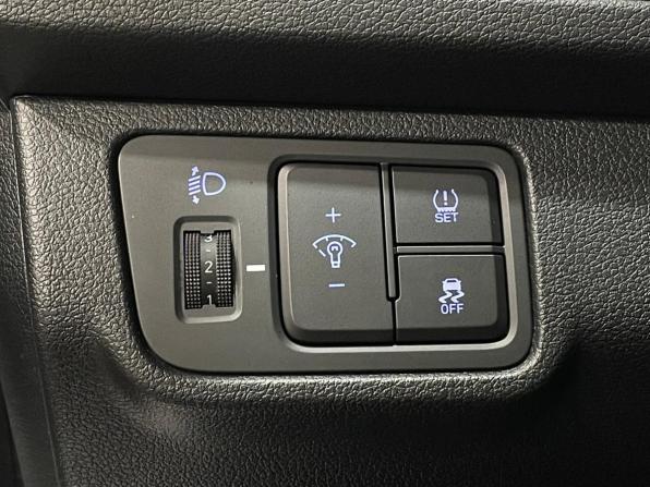 Hyundai Solaris II с пробегом 2017 года, цена 1 025 000 рублей, 88547 км, седан, Автокод Объявления