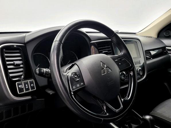 Mitsubishi Outlander III Рестайлинг 3 с пробегом 2019 года, цена 1 952 000 рублей, 150651 км, внедорожник, Автокод Объявления