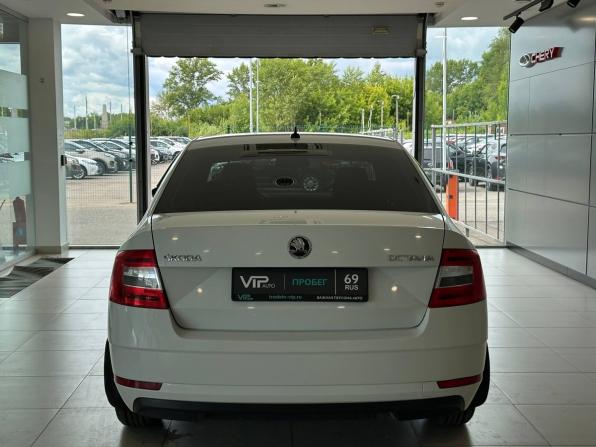 Skoda Octavia III (A7) Рестайлинг с пробегом 2018 года, цена 1 297 000 рублей, 259261 км, лифтбек, Автокод Объявления