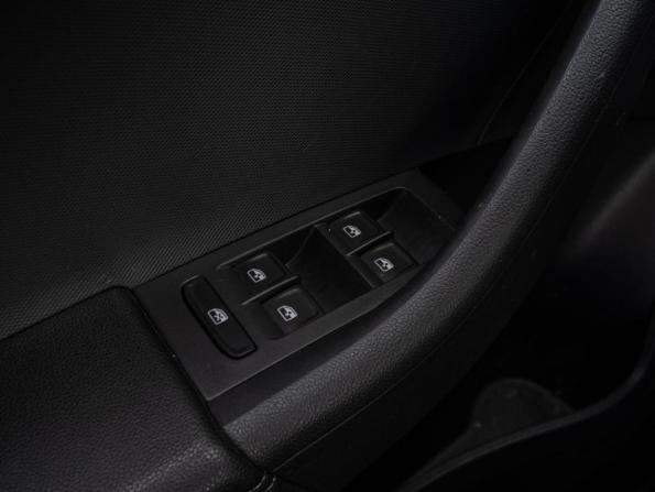 Skoda Rapid I Рестайлинг с пробегом 2018 года, цена 1 420 000 рублей, 172053 км, лифтбек, Автокод Объявления
