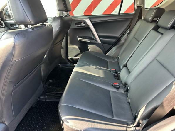 Toyota RAV4 IV (XA40) Рестайлинг с пробегом 2017 года, цена 2 370 000 рублей, 158642 км, внедорожник, Автокод Объявления