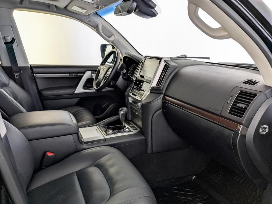 Toyota Land Cruiser 200 Series Рестайлинг 2 Москва  - изображение 12