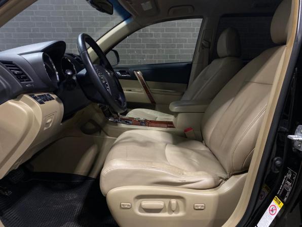 Toyota Highlander II (XU40) Рестайлинг с пробегом 2011 года, цена 1 950 000 рублей, 190410 км, внедорожник, Автокод Объявления