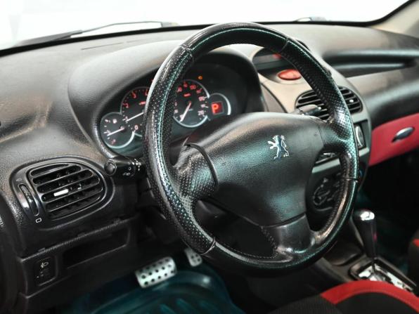 Peugeot 206 с пробегом 2006 года, цена 380 000 рублей, 190 км, хэтчбек, Автокод Объявления
