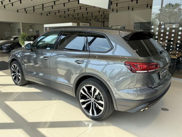 Volkswagen Touareg III с пробегом 2019 года, цена 4 100 000 рублей, 117000 км, внедорожник, Автокод Объявления