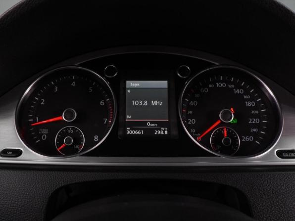 Volkswagen Passat B7 с пробегом 2011 года, цена 1 113 000 рублей, 300661 км, седан, Автокод Объявления