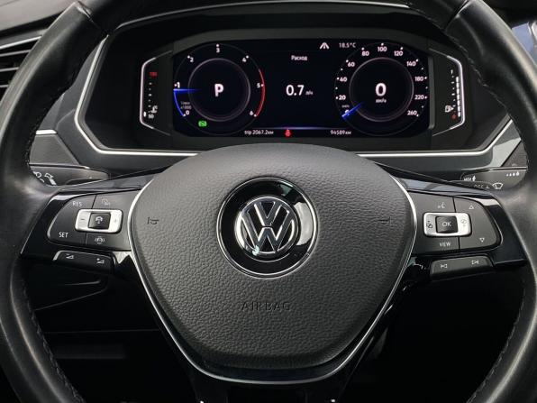 Volkswagen Tiguan II с пробегом 2020 года, цена 2 849 000 рублей, 94466 км, внедорожник, Автокод Объявления
