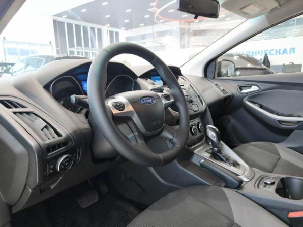 Ford Focus III Рестайлинг с пробегом 2015 года, цена 899 000 рублей, 252000 км, хэтчбек, Автокод Объявления