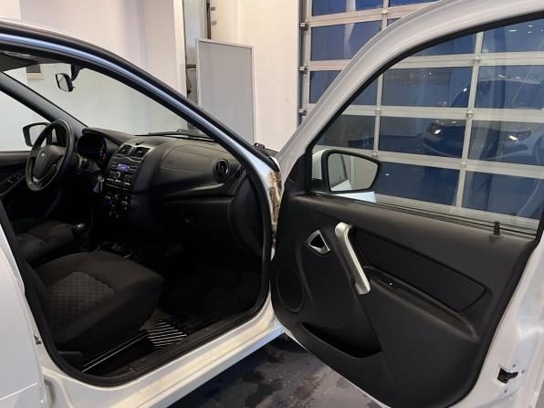 Lada (ВАЗ) Granta I Рестайлинг с пробегом 2019 года, цена 721 000 рублей, 34679 км, лифтбек, Автокод Объявления