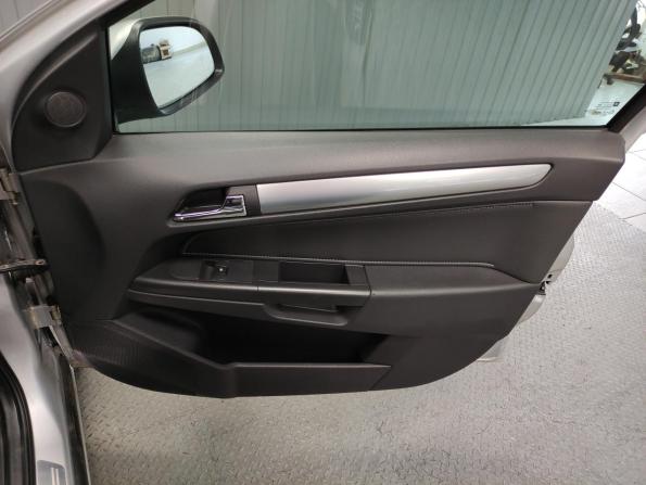 Opel Astra H Рестайлинг с пробегом 2009 года, цена 390 000 рублей, 209991 км, седан, Автокод Объявления