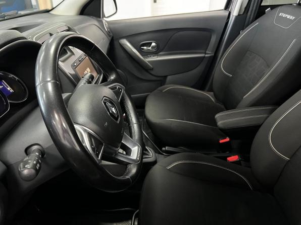 Renault Sandero II Рестайлинг с пробегом 2019 года, цена 1 220 000 рублей, 117892 км, хэтчбек, Автокод Объявления