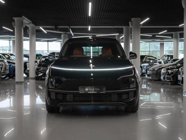 Li Auto (Lixiang) L9 I Рестайлинг с пробегом 2025 года, цена 9 200 000 рублей, 27 км, внедорожник, Автокод Объявления