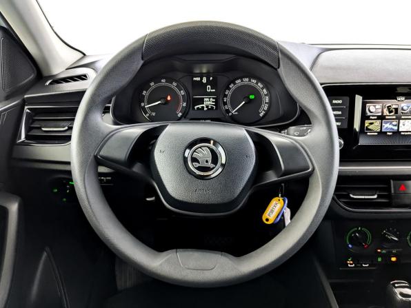 Skoda Rapid II с пробегом 2021 года, цена 1 715 000 рублей, 69993 км, лифтбек, Автокод Объявления