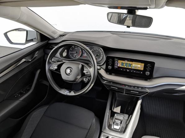 Skoda Octavia IV (A8) с пробегом 2021 года, цена 2 315 000 рублей, 87506 км, лифтбек, Автокод Объявления