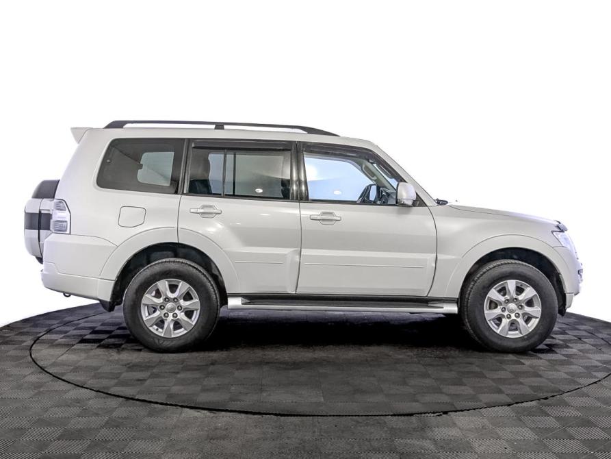 Mitsubishi Pajero IV Рестайлинг 2 Москва  - изображение 4