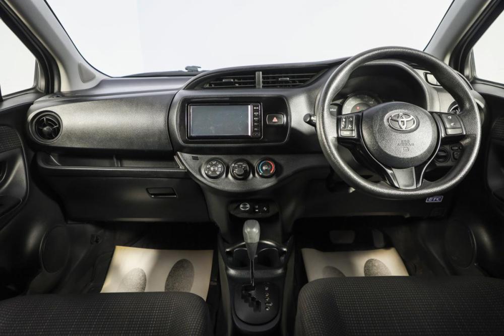 Toyota Vitz III (XP130) Рестайлинг 2 Новосибирск  - изображение 9