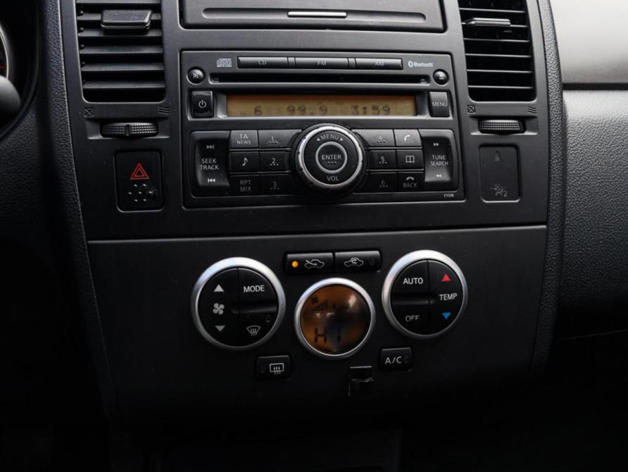 Nissan Tiida I Москва  - изображение 16