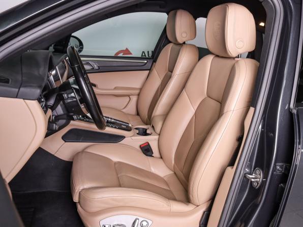 Porsche Macan I Рестайлинг с пробегом 2019 года, цена 4 950 000 рублей, 52000 км, внедорожник, Автокод Объявления