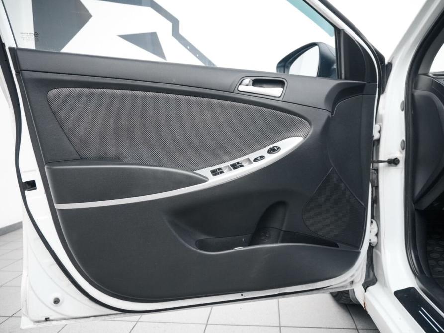 Hyundai Solaris I Ростов-на-Дону  - изображение 9