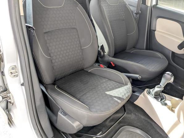 Renault Logan II с пробегом 2018 года, цена 899 000 рублей, 96981 км, седан, Автокод Объявления