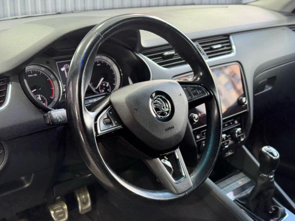 Skoda Octavia III (A7) Рестайлинг с пробегом 2019 года, цена 1 759 000 рублей, 90570 км, лифтбек, Автокод Объявления