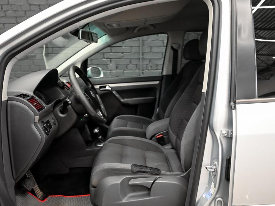 Volkswagen Touran I Рестайлинг Екатеринбург  - изображение 10