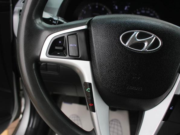 Hyundai Solaris I с пробегом 2014 года, цена 568 000 рублей, 203500 км, седан, Автокод Объявления