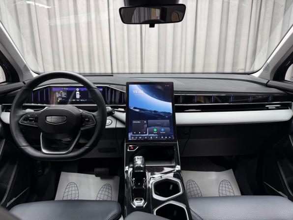Geely Atlas II с пробегом 2024 года, цена 2 999 000 рублей, 43287 км, внедорожник, Автокод Объявления