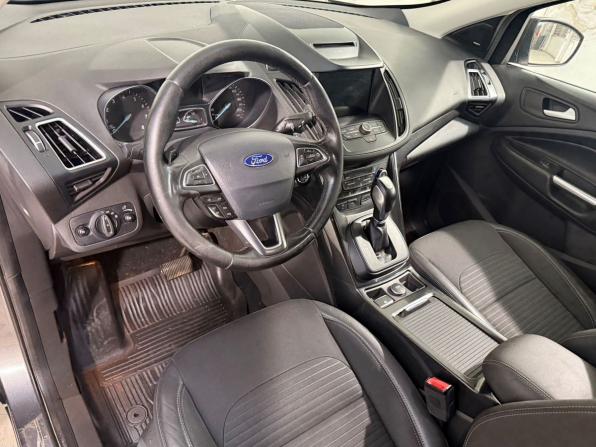 Ford Kuga II Рестайлинг с пробегом 2017 года, цена 1 699 800 рублей, 126000 км, внедорожник, Автокод Объявления