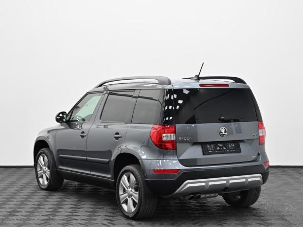 Skoda Yeti I Рестайлинг с пробегом 2017 года, цена 1 449 000 рублей, 114000 км, внедорожник, Автокод Объявления