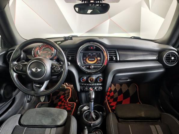 Mini Hatch III (F55/F56) с пробегом 2016 года, цена 1 999 000 рублей, 109694 км, хэтчбек, Автокод Объявления