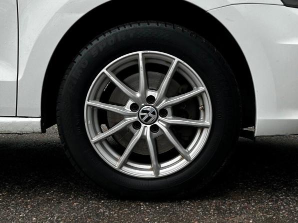 Volkswagen Polo V Рестайлинг с пробегом 2019 года, цена 869 800 рублей, 170072 км, седан, Автокод Объявления