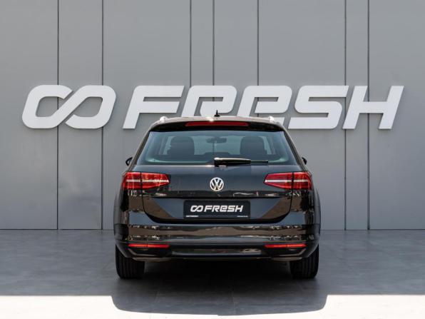 Volkswagen Passat B8 с пробегом 2019 года, цена 2 148 000 рублей, 121977 км, универсал, Автокод Объявления