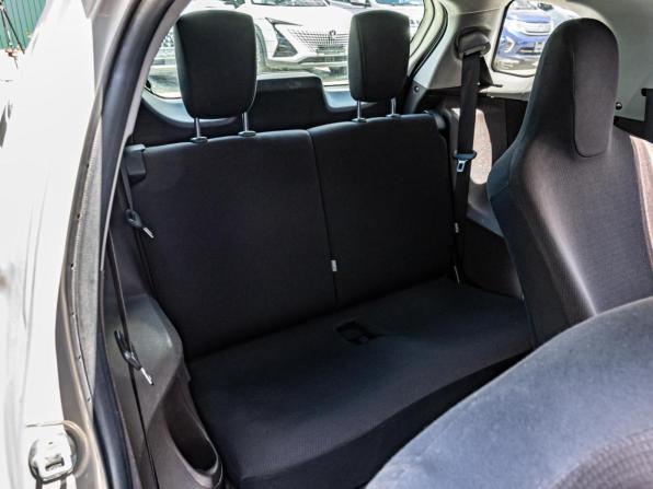 Toyota iQ с пробегом 2009 года, цена 670 000 рублей, 156500 км, хэтчбек, Автокод Объявления