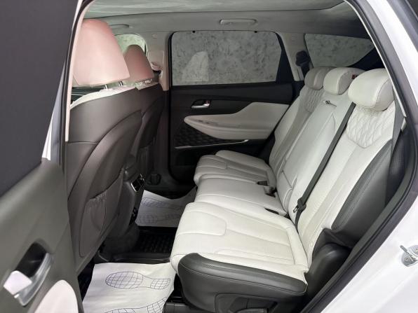 Hyundai Santa Fe IV Рестайлинг с пробегом 2022 года, цена 3 950 000 рублей, 101112 км, внедорожник, Автокод Объявления