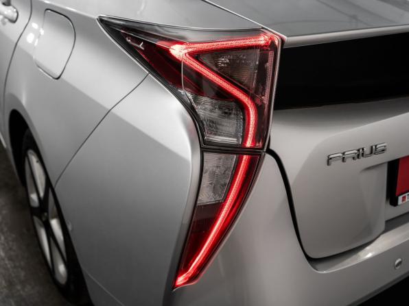 Toyota Prius IV (XW50) с пробегом 2016 года, цена 1 449 500 рублей, 113158 км, лифтбек, Автокод Объявления