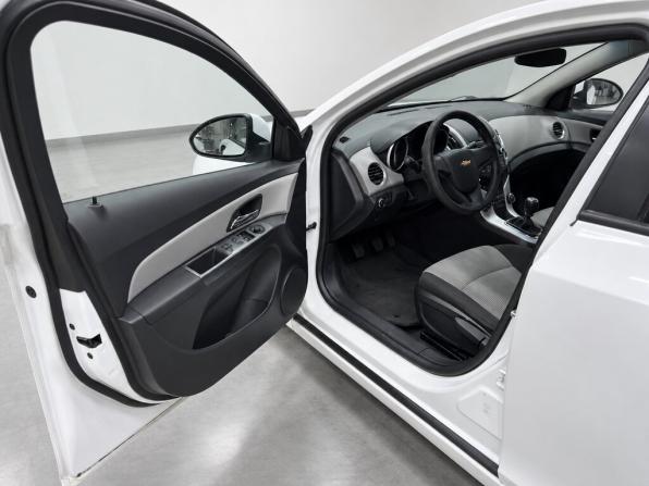 Chevrolet Cruze I Рестайлинг с пробегом 2015 года, цена 749 000 рублей, 122500 км, хэтчбек, Автокод Объявления